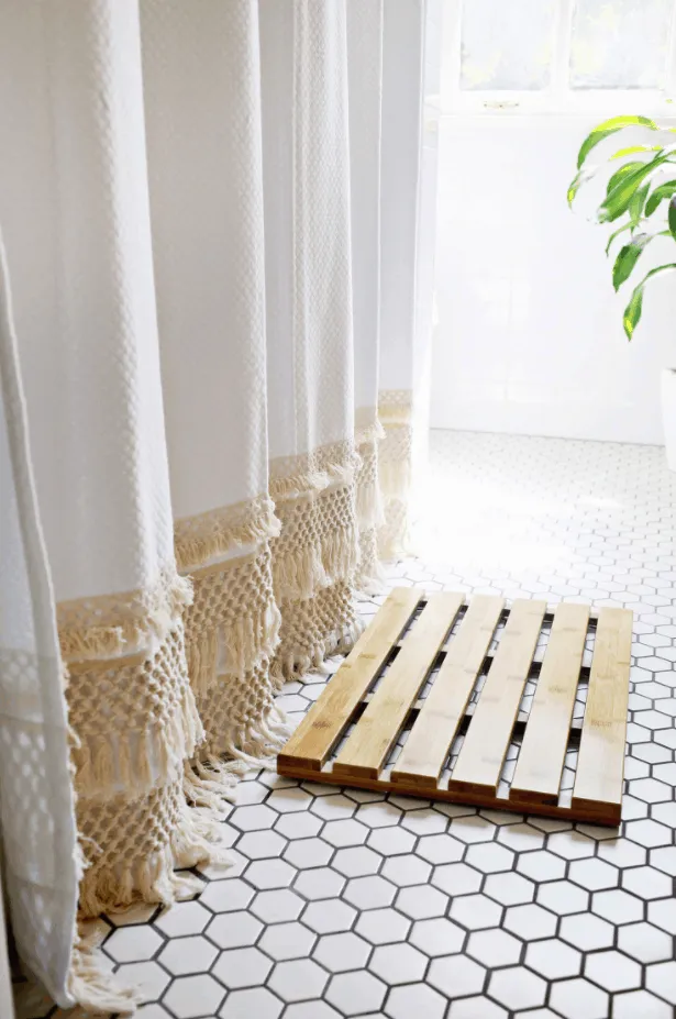 Macramé Shower Curtain DIY
